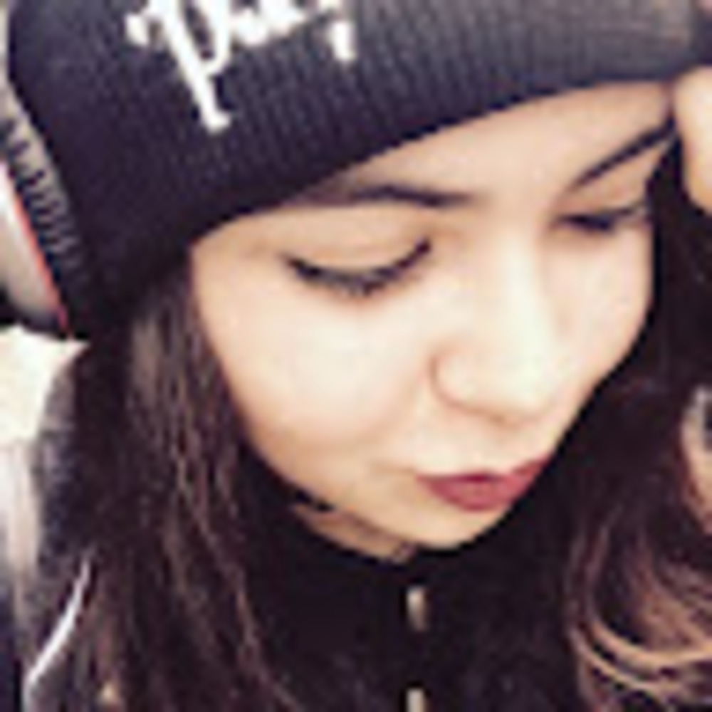 Meet your Posher, Camila